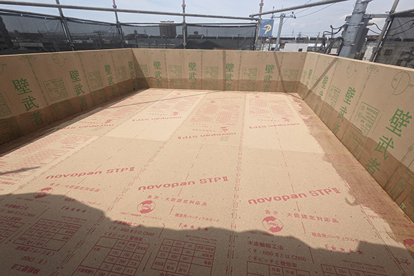 塩ビシート防水（密着工法）